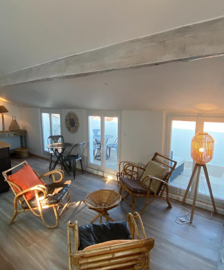 Les Nuits Etoilees, Studio Terrasse Apercu Mer, Tres Lumineux, Ac, 100M Du Port Sanary Eksteriør bilde