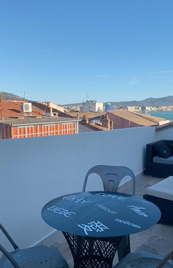 Les Nuits Etoilees, Studio Terrasse Apercu Mer, Tres Lumineux, Ac, 100M Du Port Sanary Eksteriør bilde